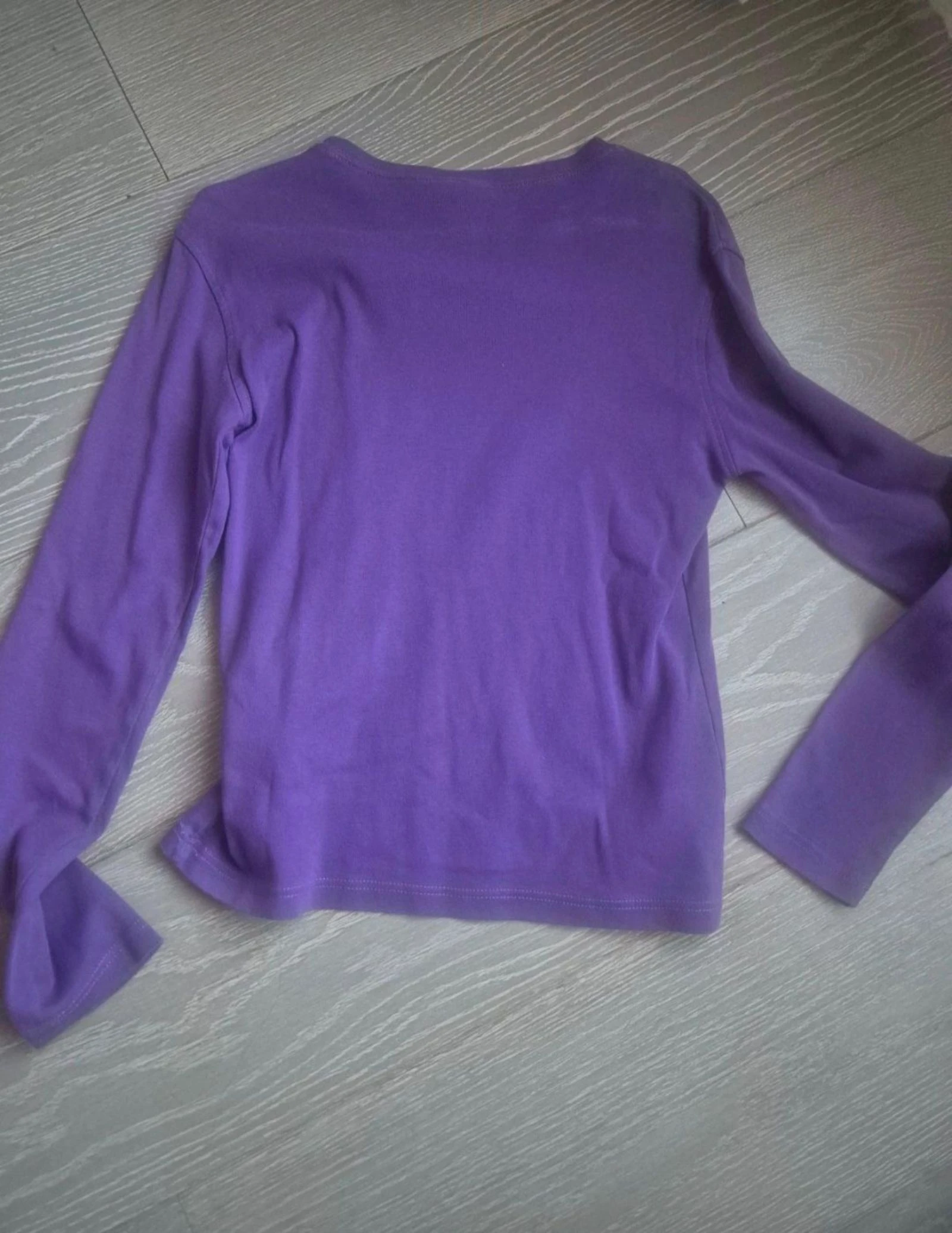 Camiseta roxa manga larga. Levis. Tamanho 14 anos – photo 5